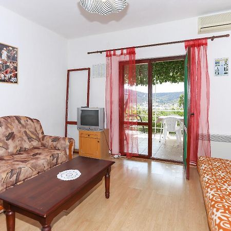 Holiday Home Marcelo-With Terrace Винишче Экстерьер фото